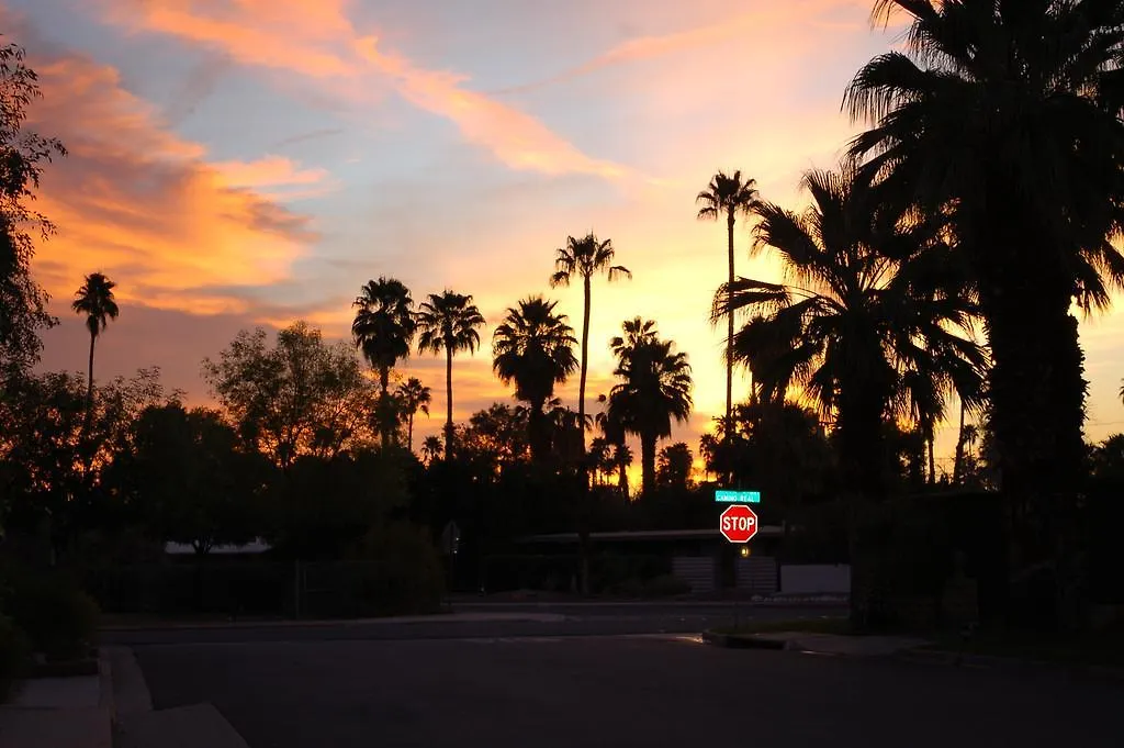 Aloha Hotel Palm Springs