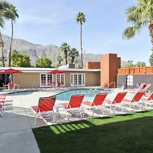 Bearfoot - Clothing Optional For Gay Men Palm Springs